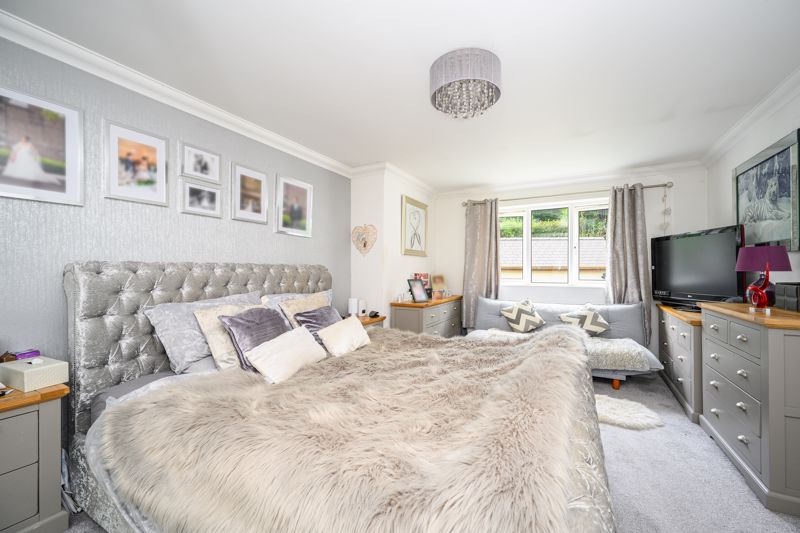 Bedroom- click for photo gallery